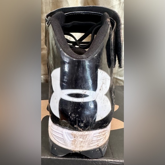 Under Armour - Picture 3 of 15